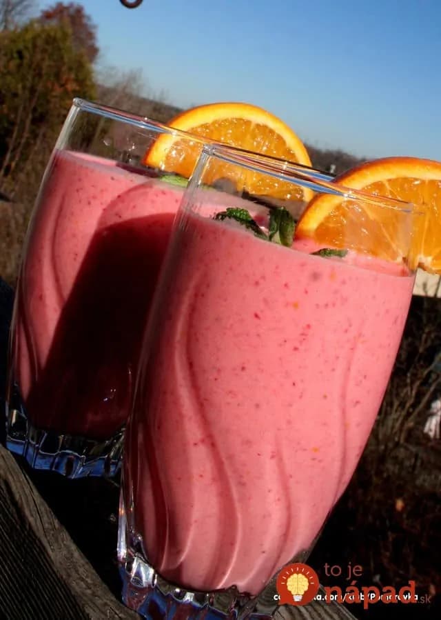 Jahodovo – jogurtové frappé