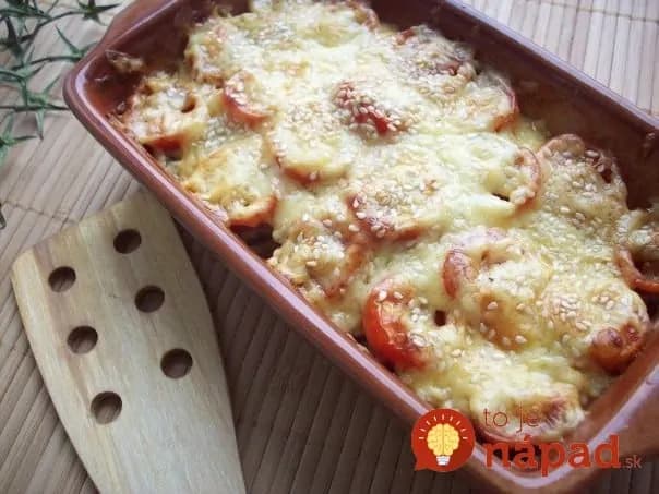 Fotopostup: Cuketa zapečená s paradajkami, syrom a sezamom