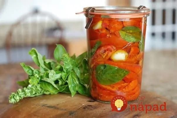 Fotopostup: Domáce sušené paradajky s bazalkou