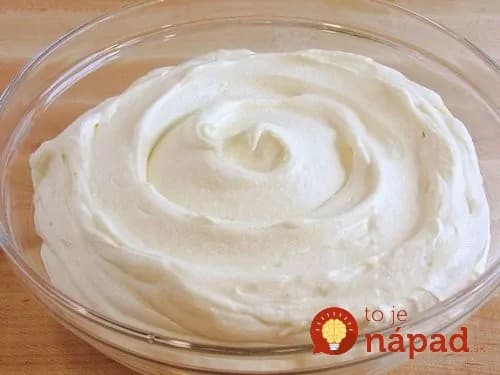 Famózny krém do torty, ktorý pripravíte len 3 prísad!