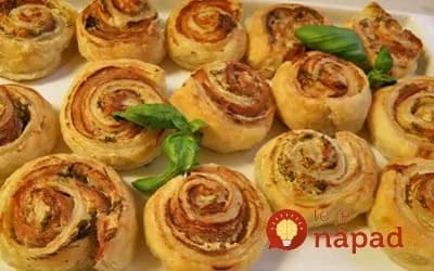 Pizza slimáky z lístkového cesta