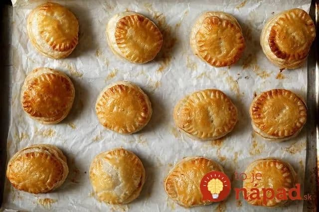 Francúzske cibuľové pagáče z lístkového cesta