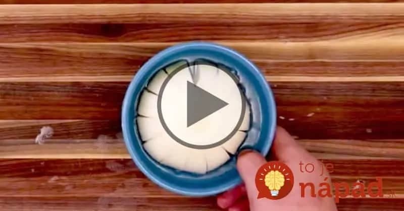 Chrumkavá pochúťka z obyčajnej cibule. Vyskúšajte ju aj vy!