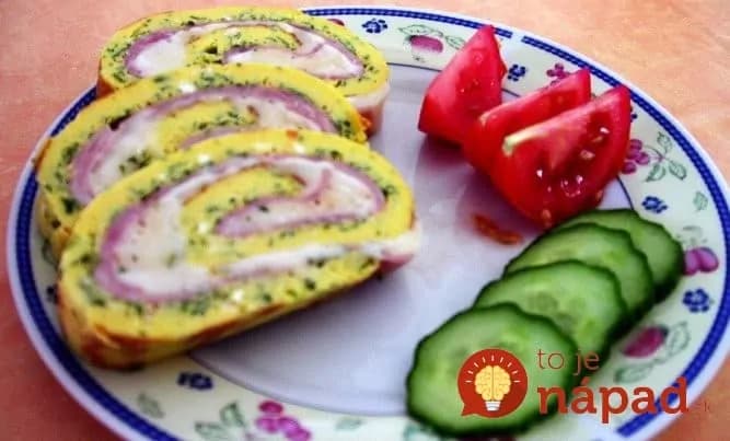 Vajíčková roláda plnená šunkou a syrom