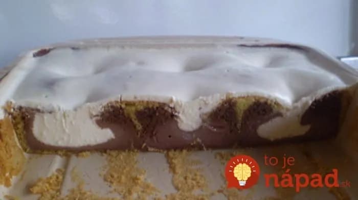 Populárny „prepadávaný“ koláč s kyslou smotanou!