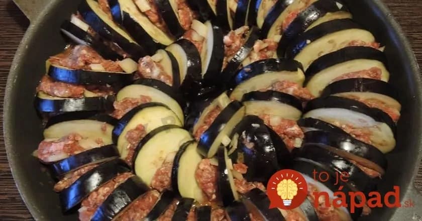 Baklažán pečený s mletým mäsom