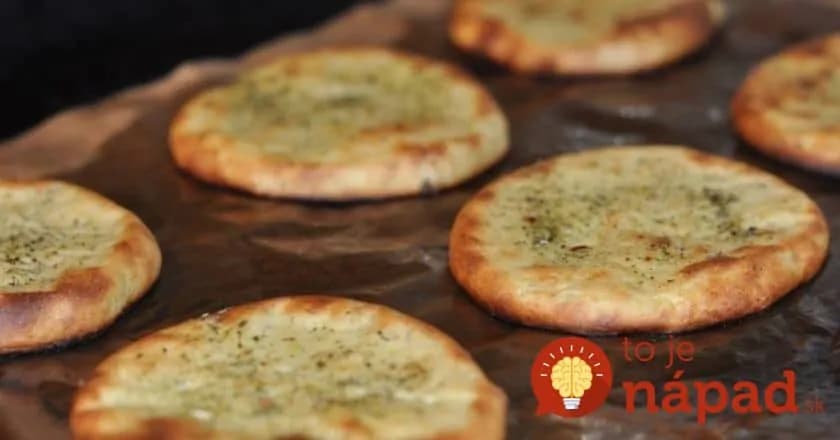 Pečené zemiakové placky s cesnakom