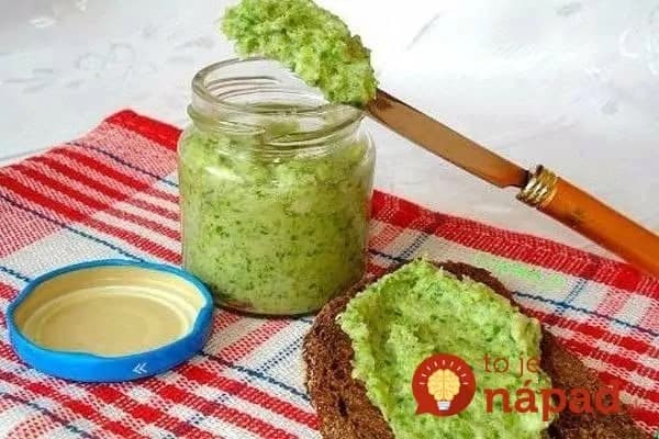 Domáca cesnaková pasta: Vynikajúca k mäsu, do omáčok aj k pečivu!