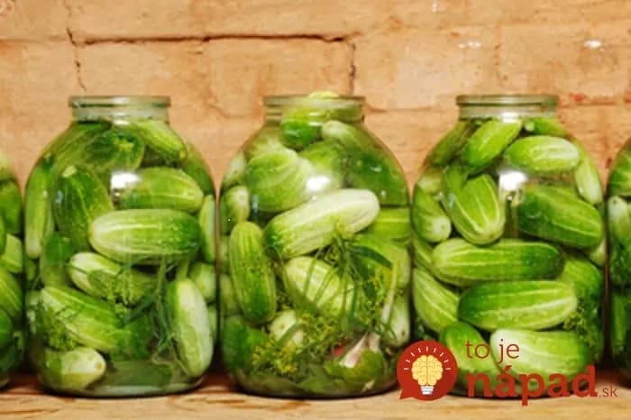 Bez zavárania: Nakladané uhorky v sladkokyslom náleve!