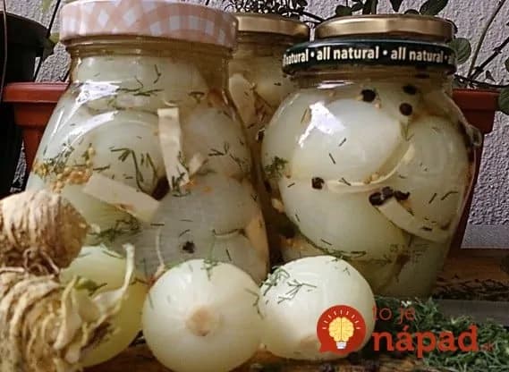 Vydrží až do zimy: Nakladaná cibuľa bez zavárania!