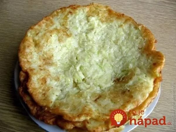 Jemné cesnakovo-cuketové placky