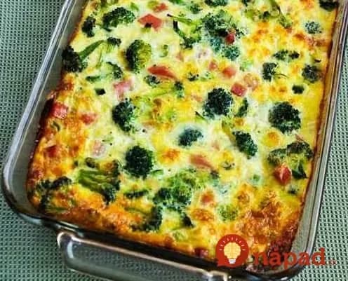 Blesková večera z jedného plechu: Brokolica zapečená so šunkou a syrom