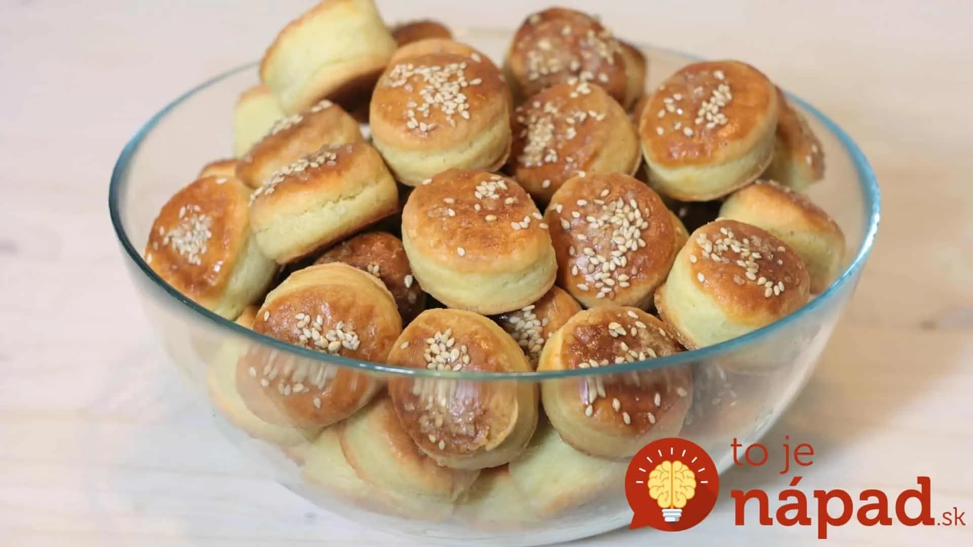 Bez kysnutia: Jednoduché pagáčiky zo smotanového cesta na stole o pár minút