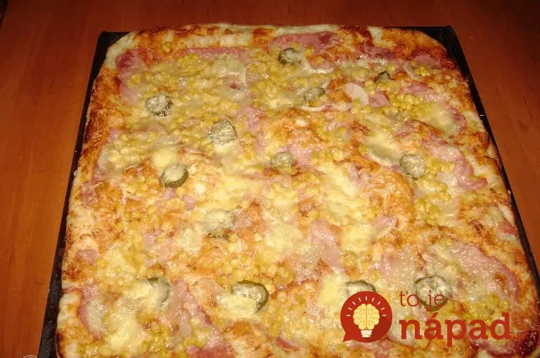 10-minútová hrnčeková pizza bez práce: Nekysne ani minútu, netreba ju miesiť a výsledok si zamiluje celá rodina!