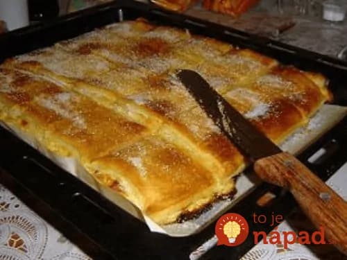 Tvarohová perinka: Báječný koláč s tvarohovou náplňou, taký jemný, že sa rozpúšťa na jazyku!