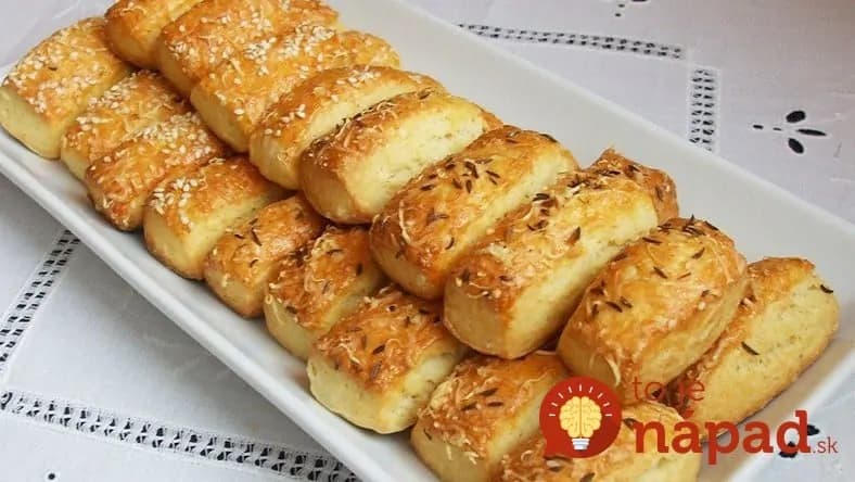 30-minútová chuťovka k vínečku: Syrové tyčinky z extrémne jednoduchého cesta!