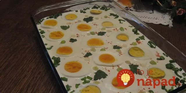 Výborná jarná omáčka s chrenom a kyslou smotanou: Veľkú noc si bez nej už ani nevieme ani predstaviť!