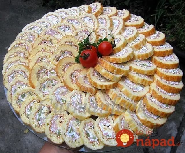 Perfektný tip na veľkonočné pohostenie: Rýchla slaná roláda, ktorá sa vždy vydarí!
