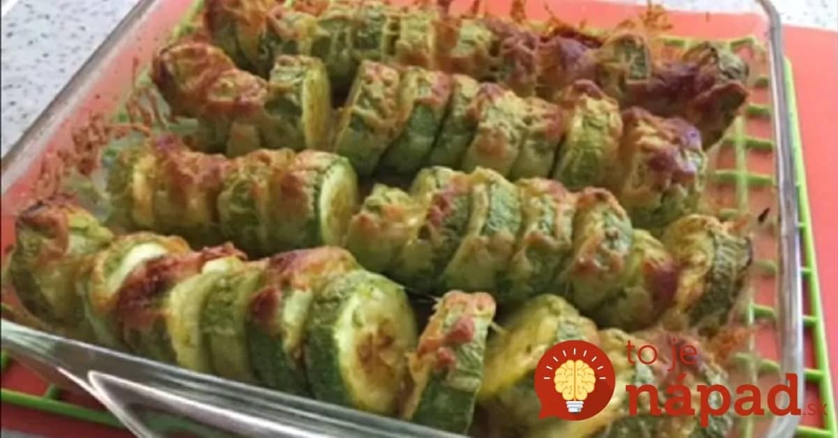 Cuketu len nakrájajte na kolieska, pridajte cesnak a hrsť syra: Výborný letný obed ktorý je ľahká a pritom skvele zasýti!