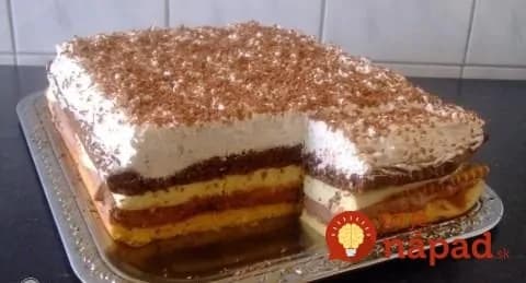 Šľahačková torta na plechu: Luxusný krémový dezert, ktorý si nebudete vedieť vynachváliť!