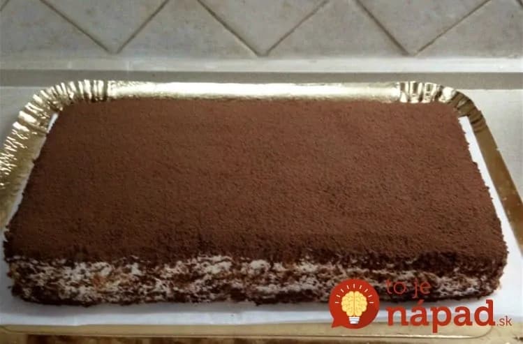 Najjemnejší tvarohový koláč pod slnkom: Zo 4 vajec a 250g tvarohu a kyslej smotany – úžasný dezert!