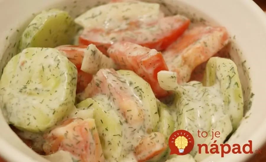 Nemecký uhorkový šalát s výbornou zálievkou: Bez octu, diétny a ak si pridáte, urobíte veľmi dobre!