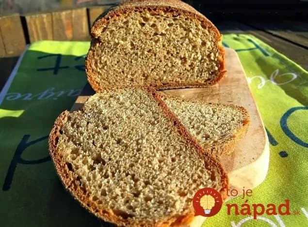 Je to neuveriteľné, ale tento zdravý domáci chlebík pripravíte len za 5 minút: Žiadne miesenie ani čakanie a chutí výborne!