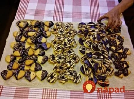 Všetka táto nádhera z jedného cesta: Najdokonalejšie linecké keksíky, podľa tohto vzácneho receptu ich pečieme už roky rokúce!