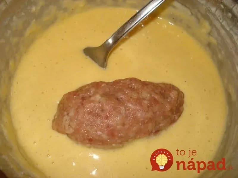 Fašírky som namiesto v strúhanke, obalila v tomto cestíčku: Výsledok je neporovnateľný!