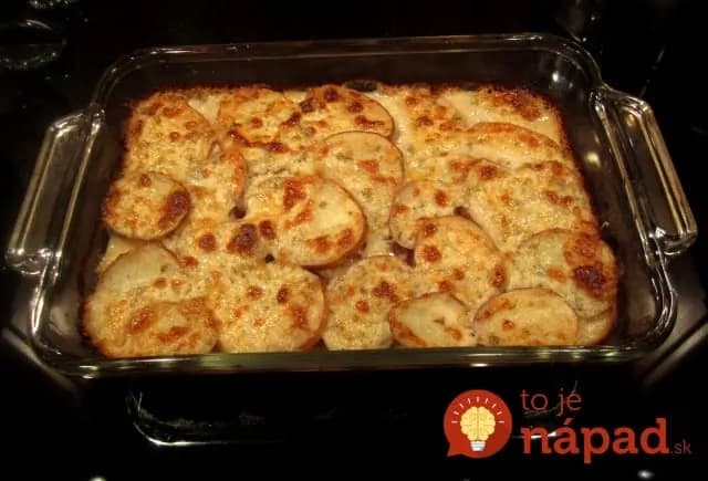 Chutnejšie pečené zemiaky ste nejedli: Vyskúšala som ich pripraviť takto a celá rodina je na nich teraz doslova závislá!