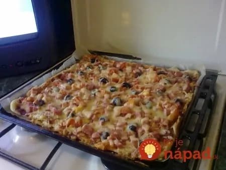 Zázračné cesto na pizzu z 2 prísad: Keď ho vyskúšate raz, už vám ani nenapadne, kupovať mrazený polotovar z obchodu!