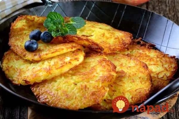Toto som skúsila, keď som nevedela čo s jablkami a je to lepšie, ako palacinky: Jablká len nastrúhajte, zmiešate s múkou a o pár minút sú na stole!