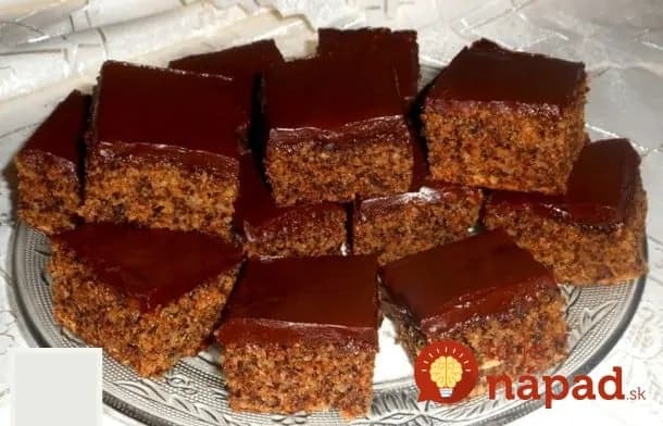 Lenivý orechový zázrak z 1 vajíčka: Tento koláčik je taký jednoduchý, že ho hravo zvládnete aj o polnoci!