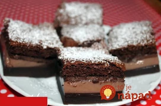 Inteligentný čokoládový koláčik: Na plech vylejete jedno cesto a z rúry vyberiete famózny zákusok s tromi vrstvami!