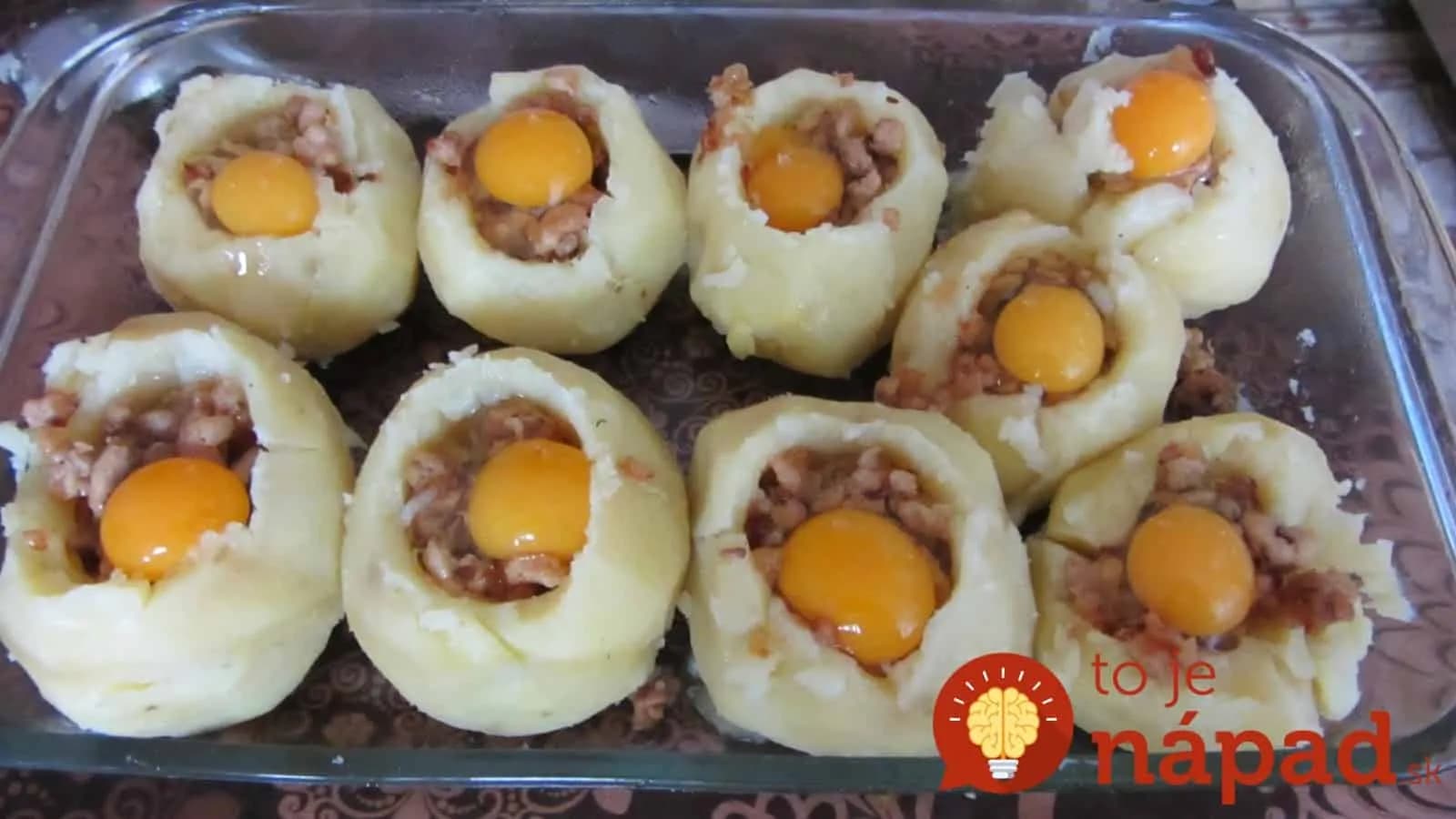 Bombové plnené zemiaky s mäsom a syrom: Príloha aj hlavné jedlo v jednom!