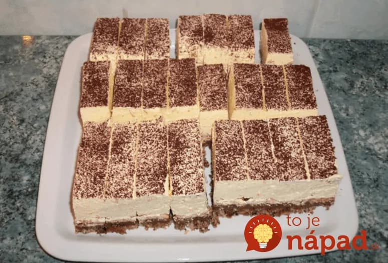 Lepší zákusok by ste hľadali len ťažko: Luxusné šľahačkové rezy s džemom a vôňou kávy!