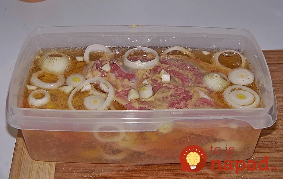 Dajte do nej hocijaké mäso a výsledok bude úžasný: Neprekonateľná MARINÁDA na gril, pečenie aj minútovú úpravu!