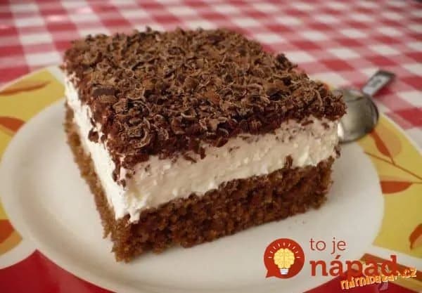 Koláč s kyslou smotanou, ktorý prekoná aj zákusky: Tento krém používajú aj profi cukrári – ohromný aj do tort!