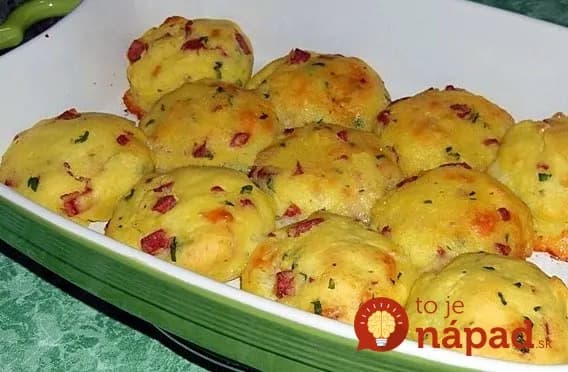 Všetci ospevujú tieto roztlačené zemiaky pečené so syrom a cesnakom: Skúsila som pripraviť k obedu a o dve hodiny sme už piekli druhú várku, sú fantastické!
