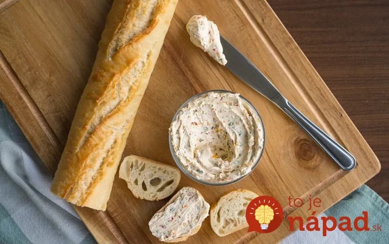 Rýchla a lacná vajíčková pomazánka, ktorá je pekelne dobrá: S týmto zmizne aj pečivo zo včera!