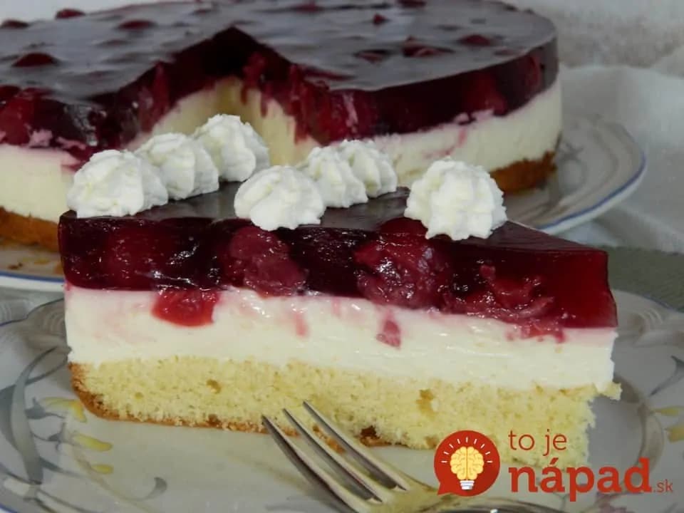 Luxusné ovocné rezy s kyslou smotanou a želatínou: Cez víkend robíme vždy dva plechy a nikdy nezostane ani omrvinka!