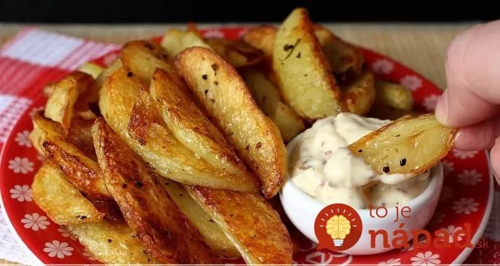 Pečené smotanové zemiaky, do ktorých sa zbláznila celá rodina: Druhé ani nechystajte, toto sa vyjedá rovno z plechu – fantázia!