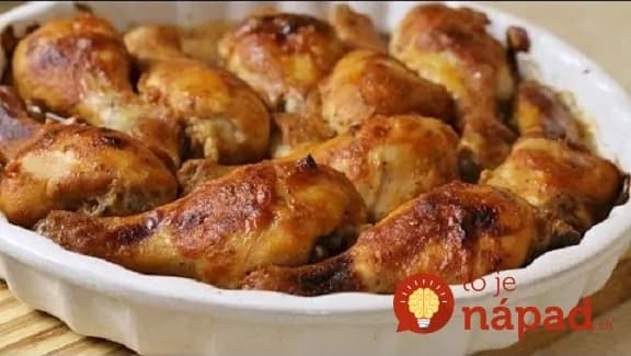 Za celých 50 rokov som neochutnala takto chutné kuracie stehná: Tajomstvo je v tej dokonalej marináde, všetky ostatné recepty ruším!