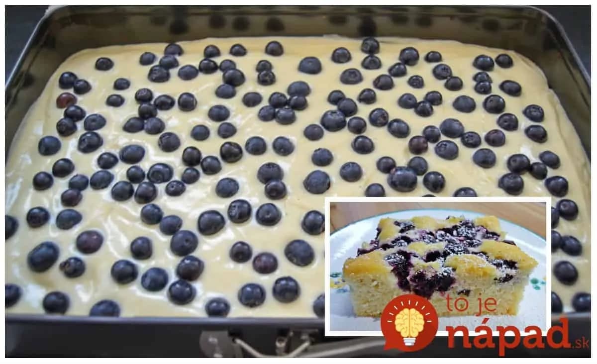 Čučoriedkový hrnčekový koláč so šľahačkou: Cesto samá bublinka – je tak fantastický, že odporúčam robiť 2 plechy naraz!