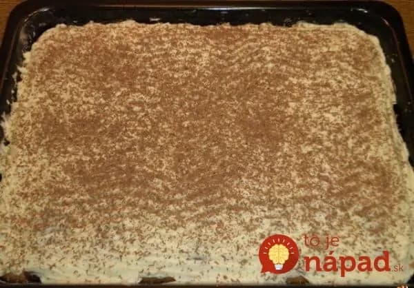 Dunajské rezy s marhuľami: Vynikajúca piškóta dvoch farieb, ovocie a lahodný krém – tento dezert si získal celú rodinu!