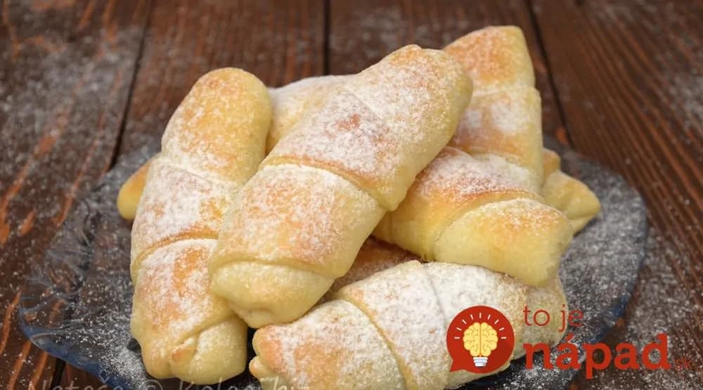 Úžasné a jemné rožteky zo šľahačkovej smotany: Cesto len z 3 prísad – nekysnú a hotové sú hneď!
