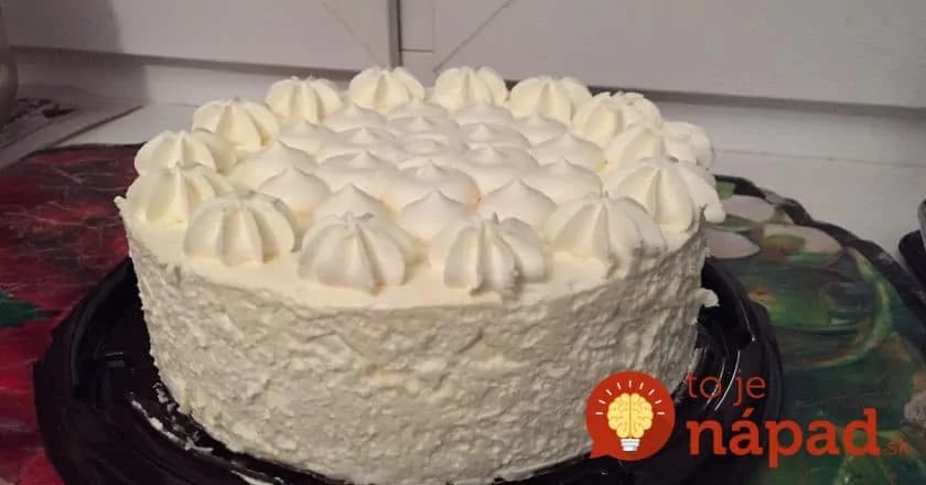Nepečená torta „Ruská zmrzlina“: Nemusíte utekať do obchodu, za 15 minút máte dezert pre celú rodinu a chutí ako zmrzlina!