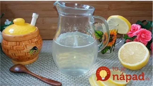 Stačí 1 šálka každé ráno a dostavia sa tieto účinky: Voda s medom dá do poriadku trávenie, posilní srdce a chudne sa po nej!