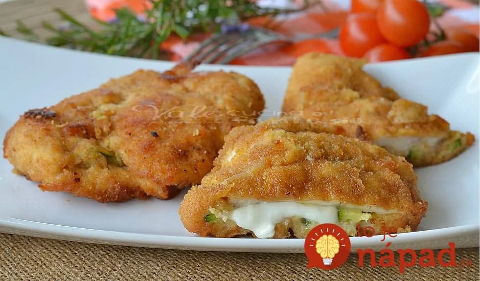 Pečené kuracie rezne s cuketou a syrom: Nikto neveril, že nie sú vyprážané – fantasticky chrumkavé a šťavnaté!