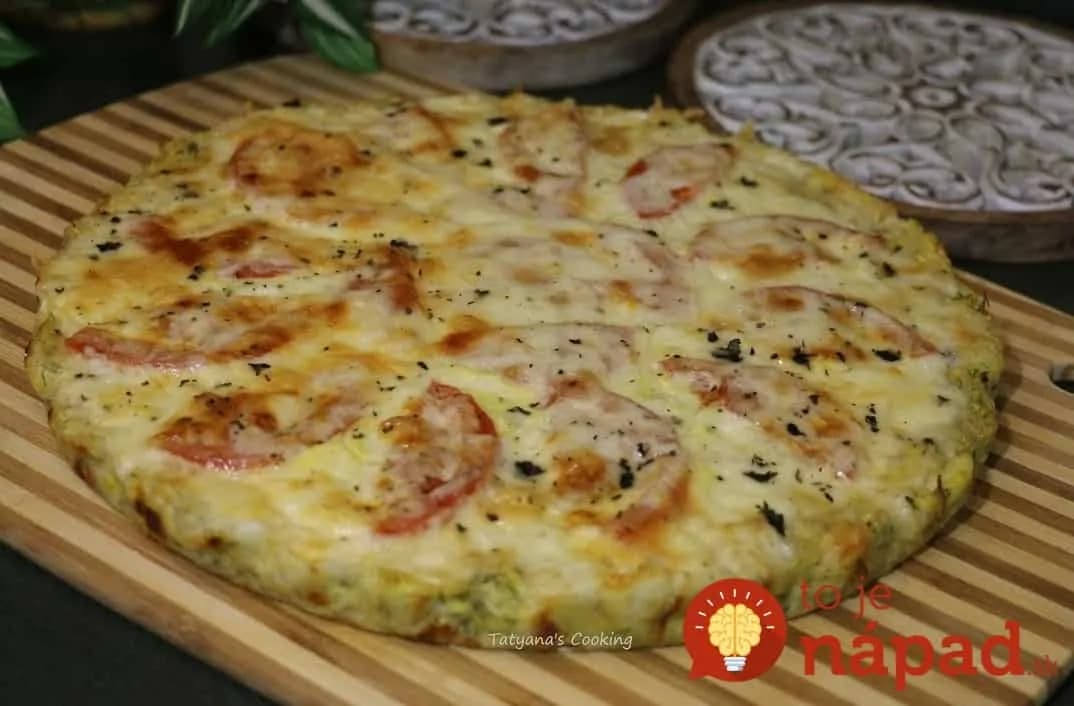 Obložená cuketová placka na plechu, úplne bez múky: Nevyprážajte, toto je stokrát lepšie a pripravené hneď!